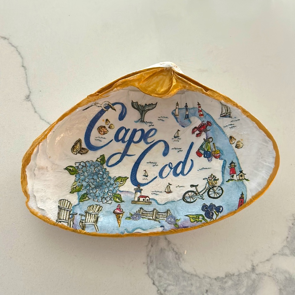 Handmade Decoupaged Clam Shell ⚓️